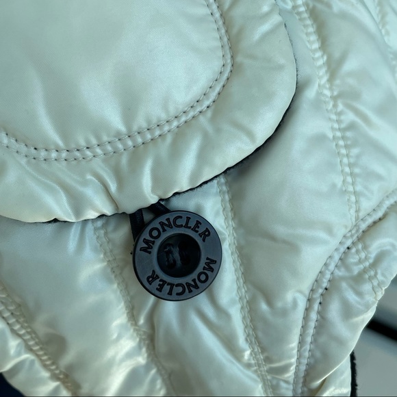 Moncler hat - Picture 7 of 12